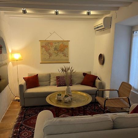 Town House With Roof Terrace - Old Town Apartment มาร์เบยา ภายนอก รูปภาพ