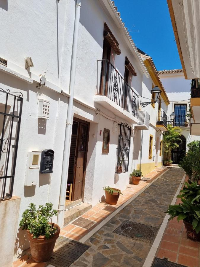 Town House With Roof Terrace - Old Town Apartment มาร์เบยา ภายนอก รูปภาพ