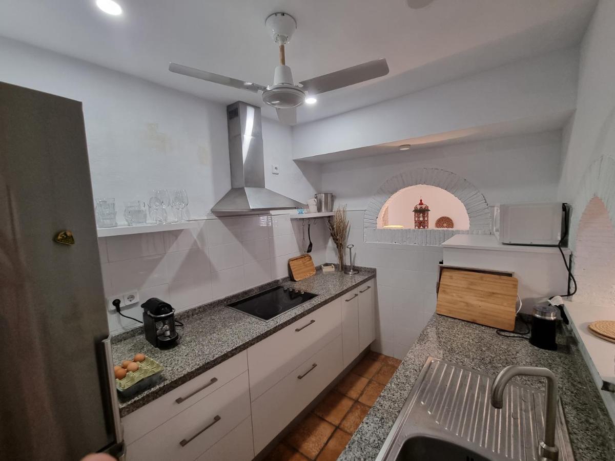 Town House With Roof Terrace - Old Town Apartment มาร์เบยา ภายนอก รูปภาพ